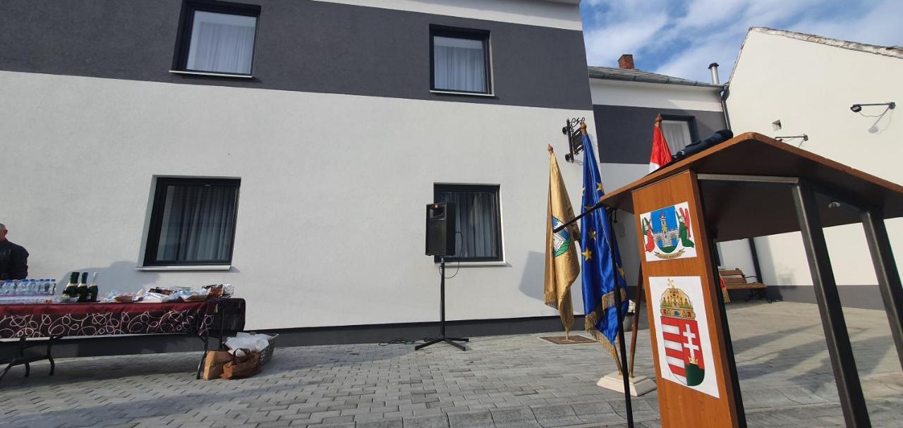 Koszeg Panzio Bed & Breakfast Екстериор снимка
